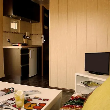 بيت للعطل Osrodek Niebianska Plaza